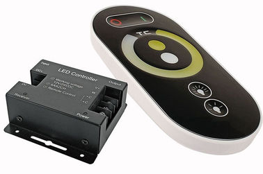 Chine La température de couleur à télécommande de contrôleur de bande de LED 4.5V réglable fournisseur